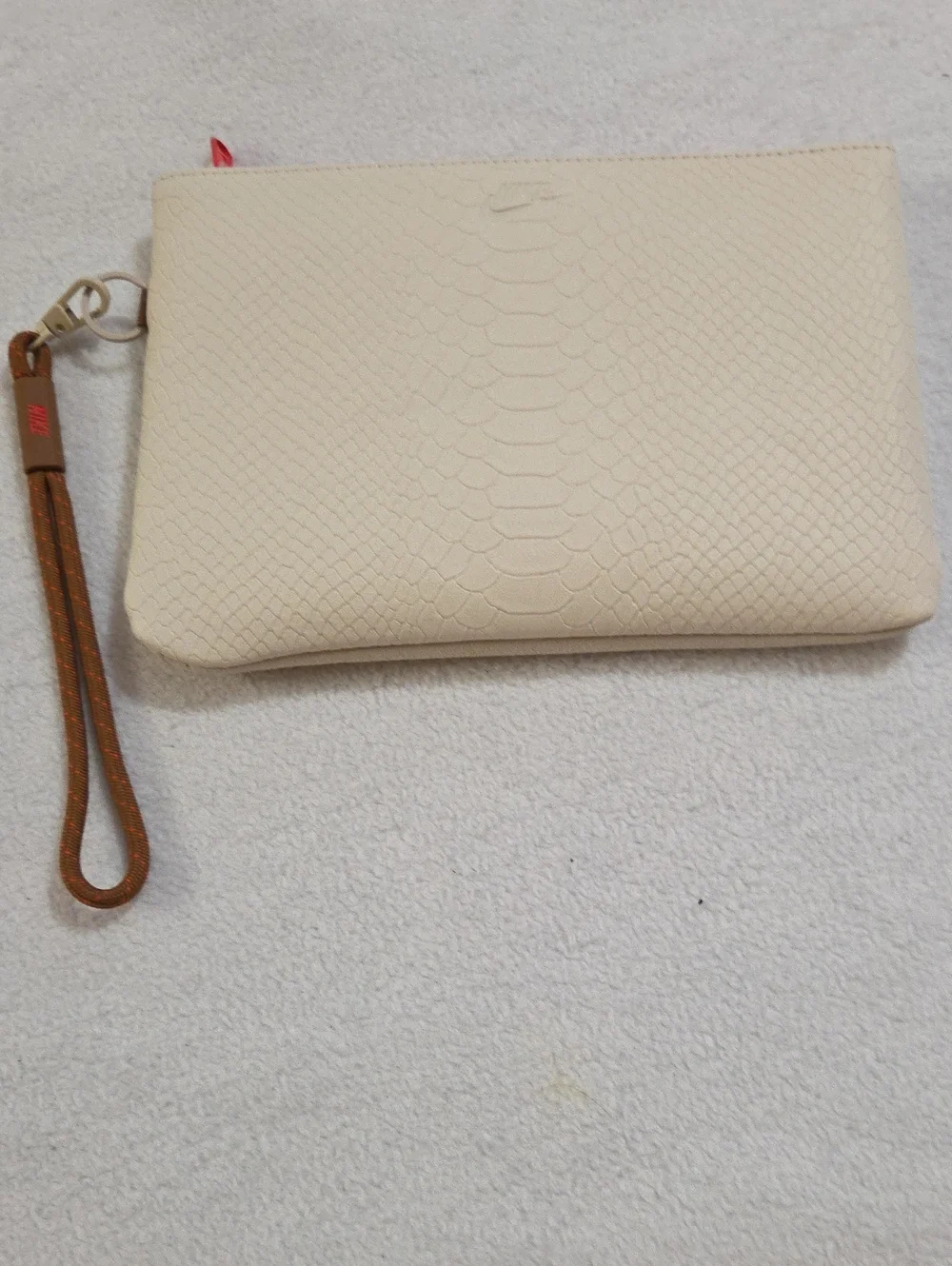 NWOT NIKE ICON BLAZER LARGE WRISTLET